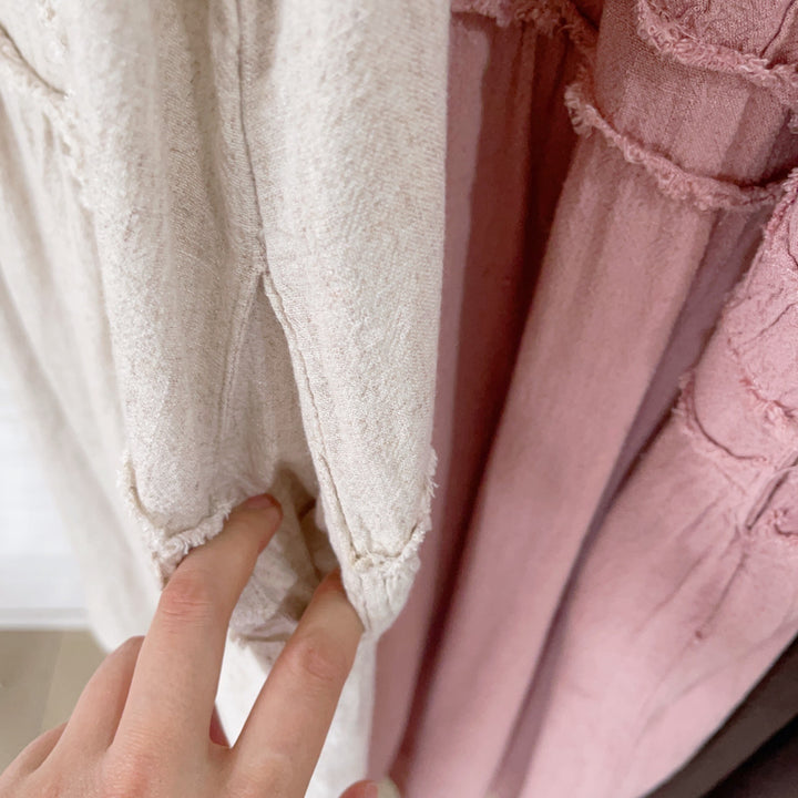 Femme Afslappet pasform ærmeløs kjole med smock-detaljer Stilla