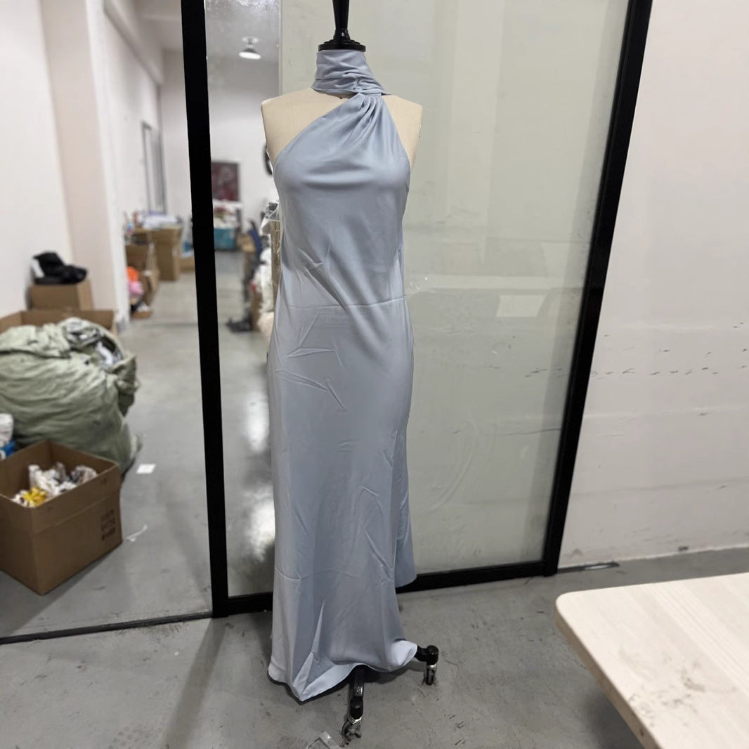 Dame elegant aftenkjole med asymmetrisk snit og imponerende drapering Skovae