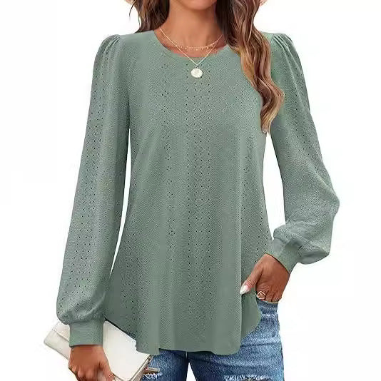Damebluse med puffærmer og hulmønster Stilla