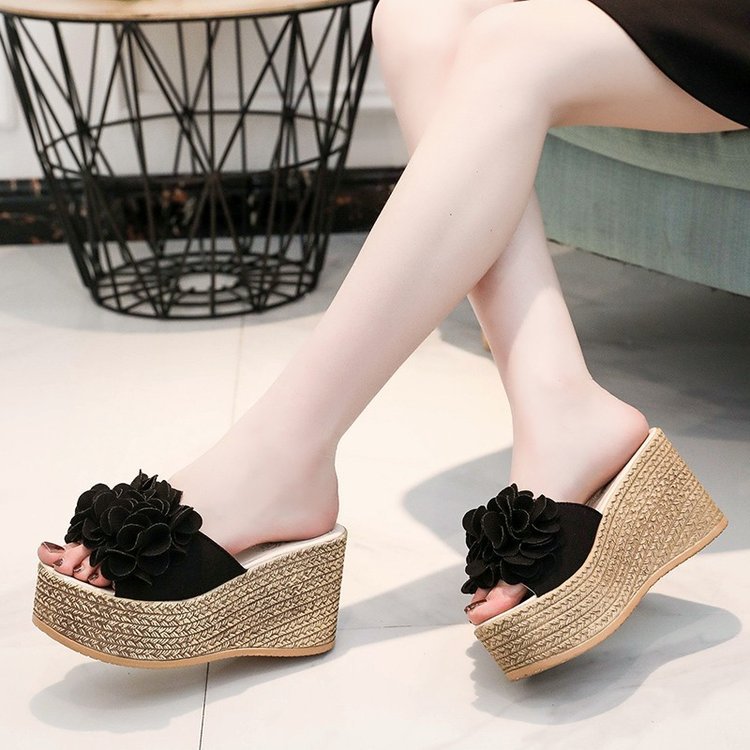 Dame Wedge-pantoletten med floral applikation og skridsikker sål Stilla
