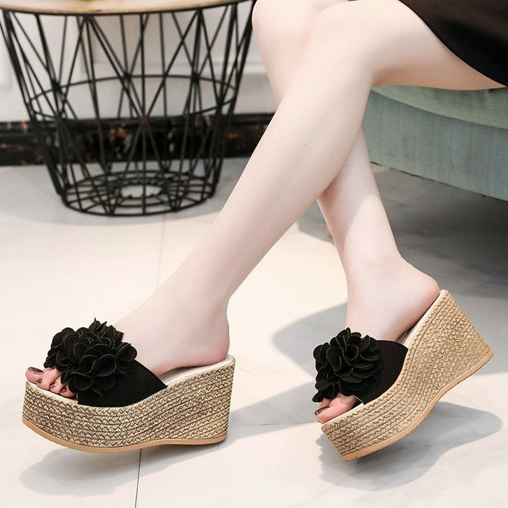 Dame Wedge-pantoletten med floral applikation og skridsikker sål Stilla