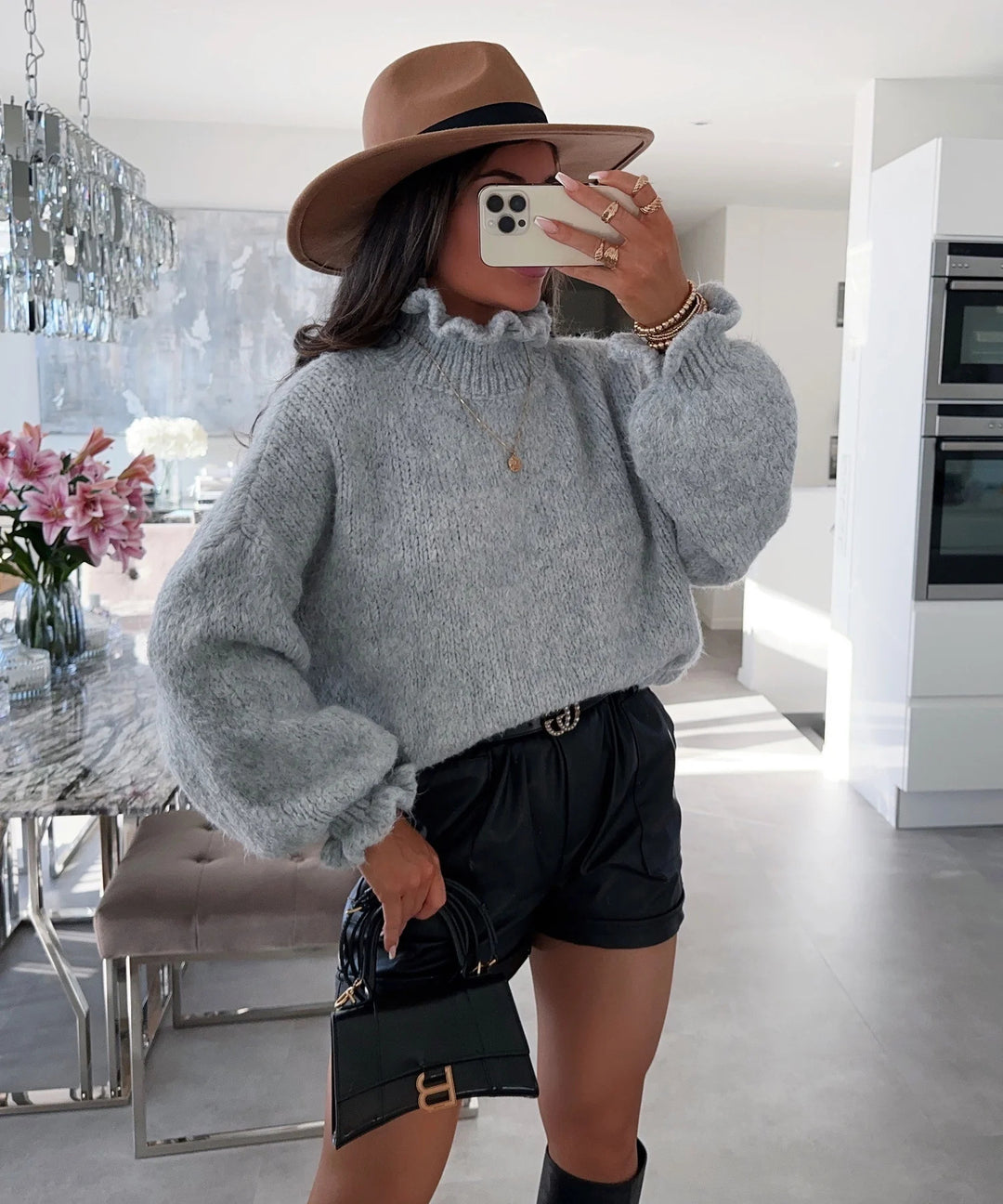 Kvindernes hyggelige turtleneck sweater med voluminøse ærmer Stilla