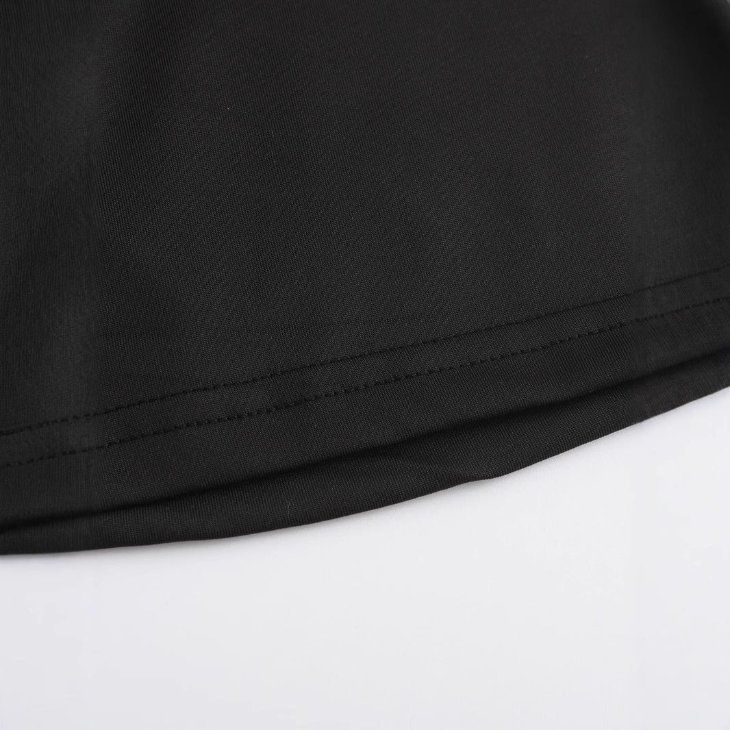 Dame Crop-T-shirt med iøjnefaldende tryk og tætsiddende design Skovae