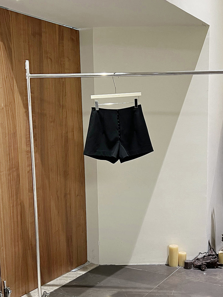 Dame elegante shorts med gennemgående knaplukning Stilla