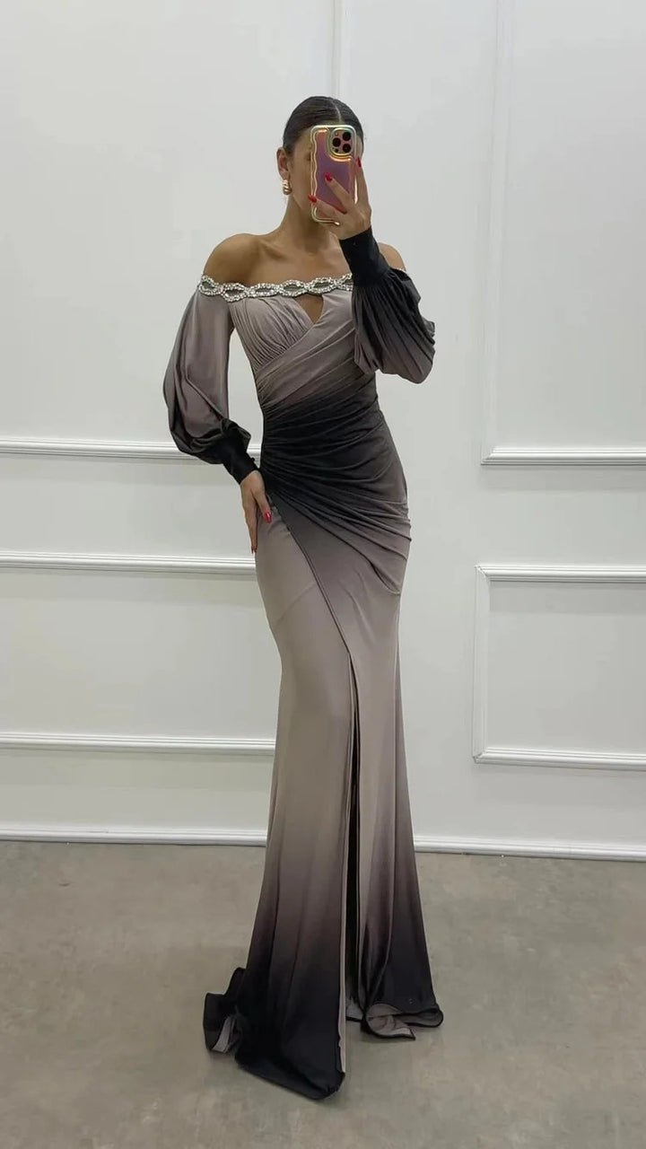 Kvinders Off-Shoulder Maxi Kjole med Elegant Drapering og Glitrende Accenter Skovae
