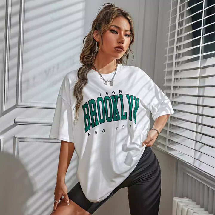 Dame Oversized T-Shirt med iøjnefaldende Brooklyn-print og moderne snit Stilla