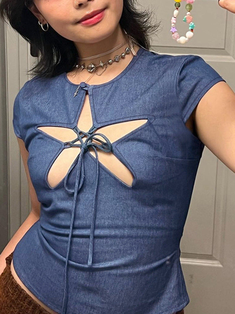 Dameoverdel med unikt cut-out-design og elegant snøring Skovae