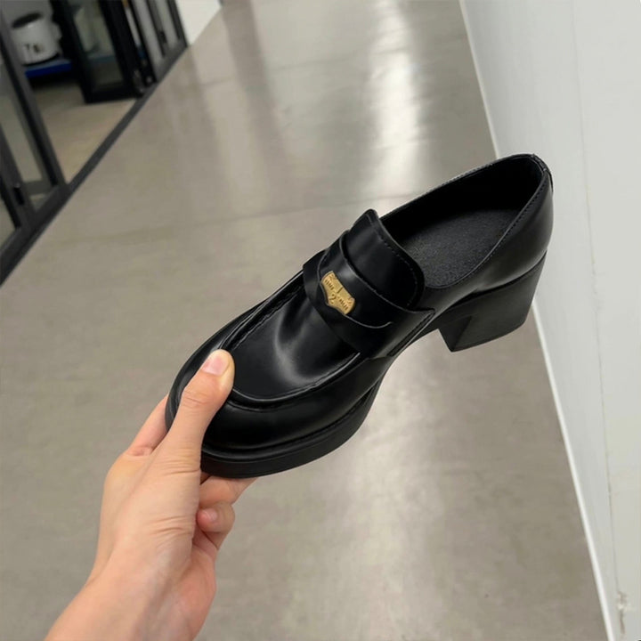 Dame luksuriøse slippers med elegant dekorativ spænde Stilla