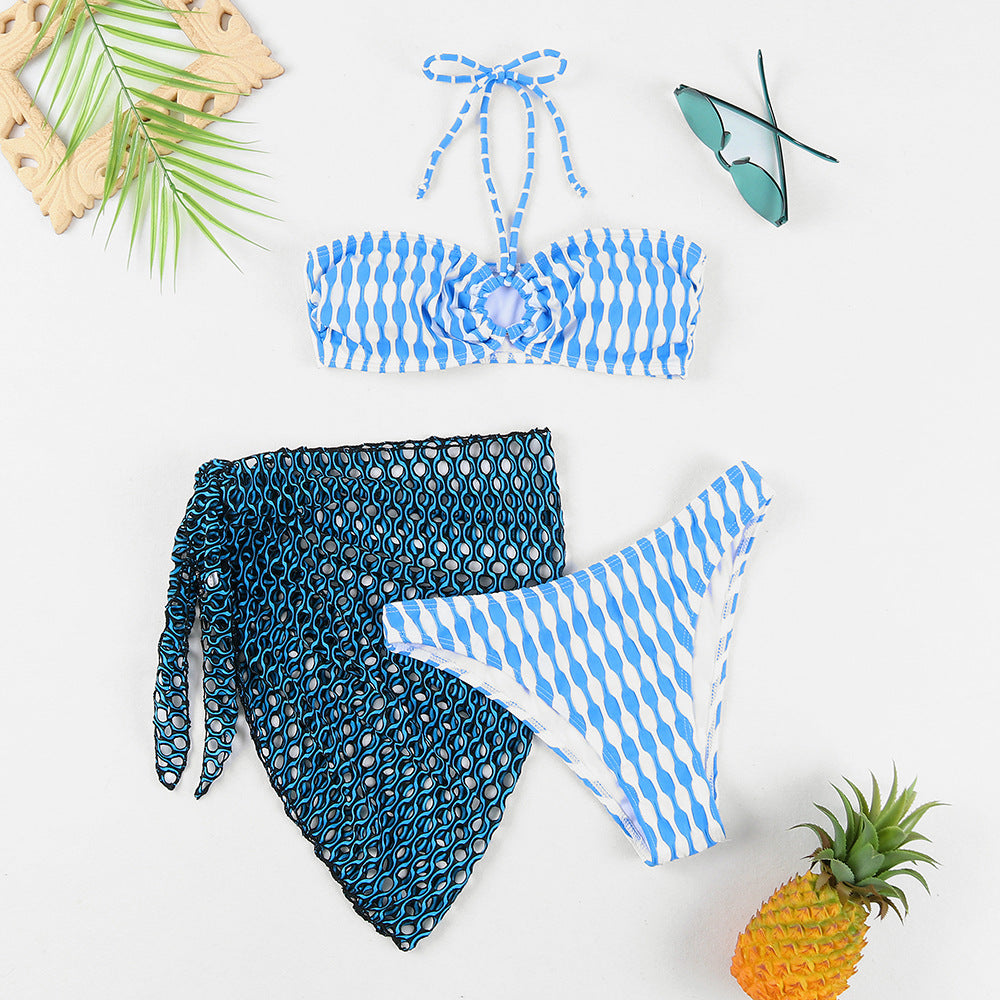 Dame bikini-sæt med stilfuld ribdesign og afslappet cover-up Stilla