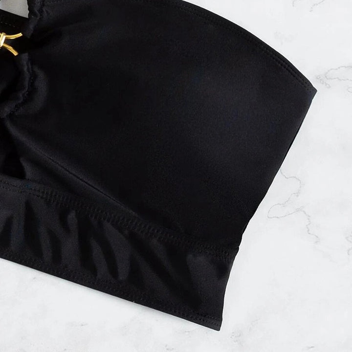 Dame bandeau-bikini-top med glamorøs ringdetalje og raffineret rynkning Stilla