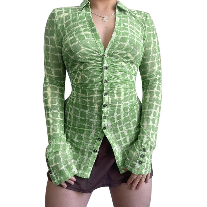 Dames fitted bluse med sofistikeret flæsedesign og elegant knaplukning