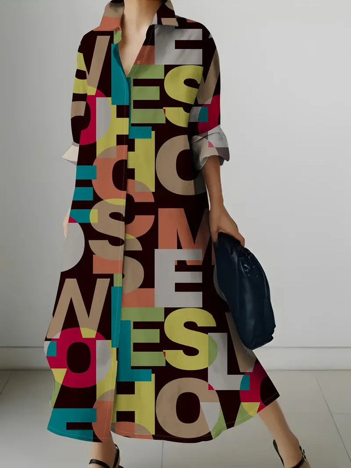 Dame skjortekjole med farverig lettering-design og let stof Stilla