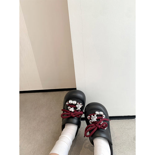 Dame dekorative Clogs i Crocs-stil med Charms Stilla