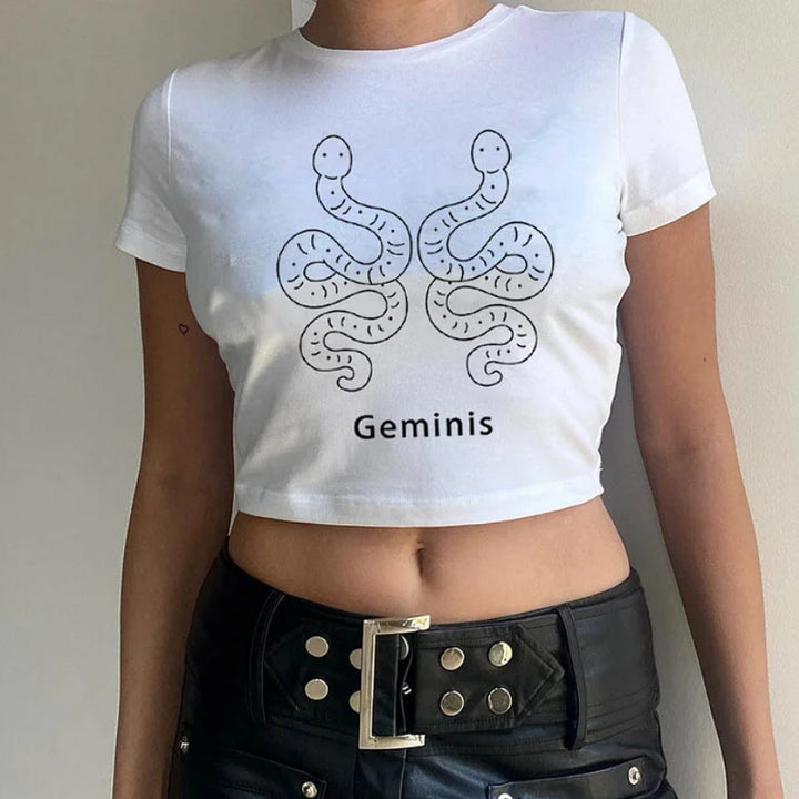 Dame T-Shirt med kreativt nøglehjerte-motiv og moderne print Skovae