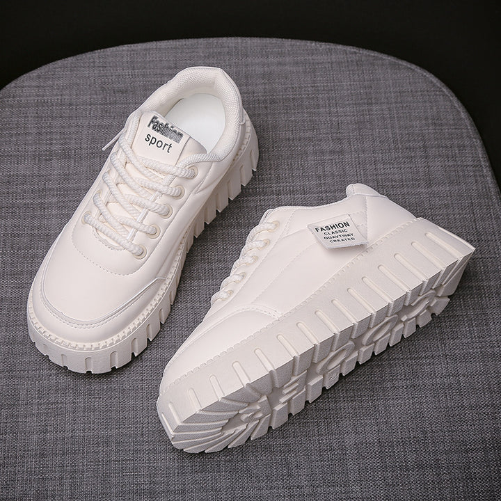 Dame Chunky Sneakers med robust sålprofil og fashionable design Stilla