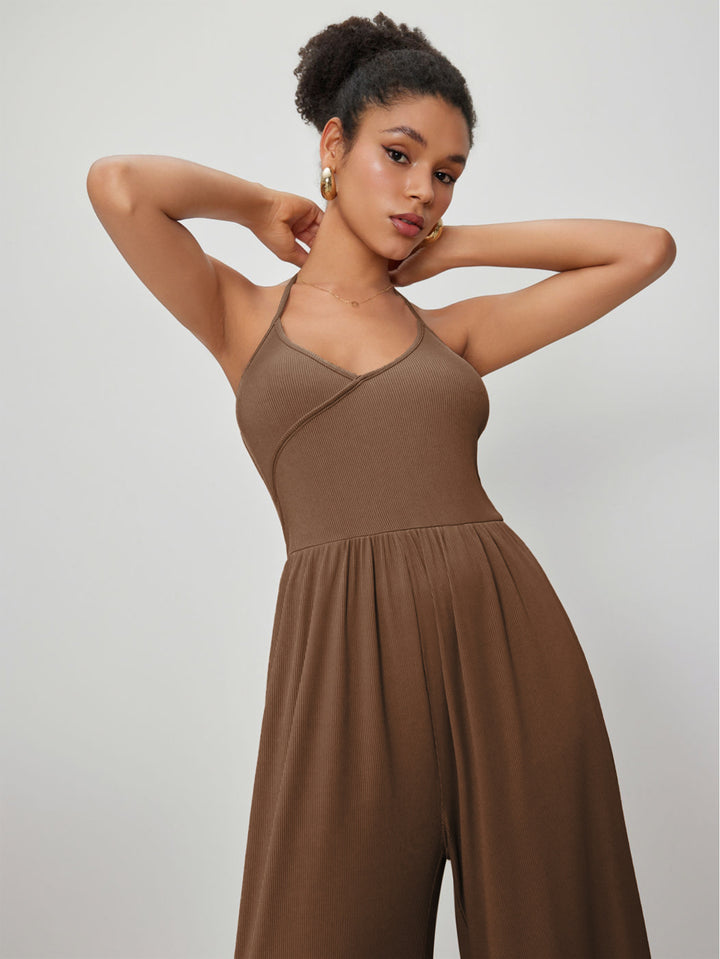 kvinders jumpsuit med elegant V-hals og løs pasform Stilla