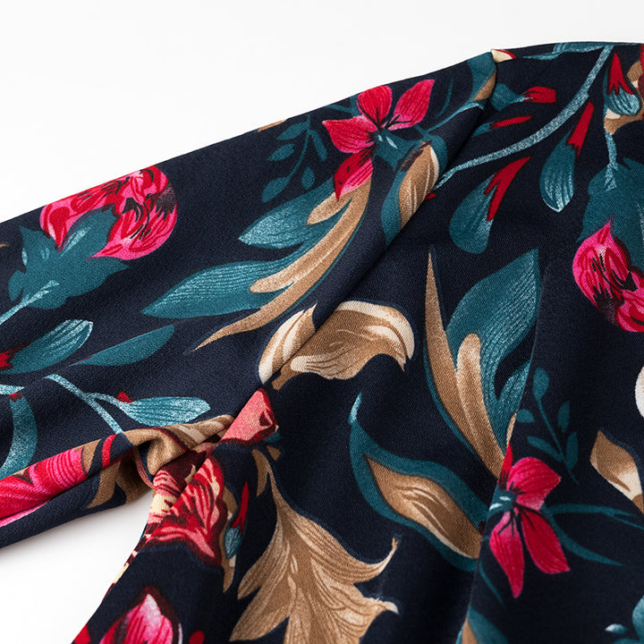Dameviklekjole med florale mønstre og smart taljering Stilla