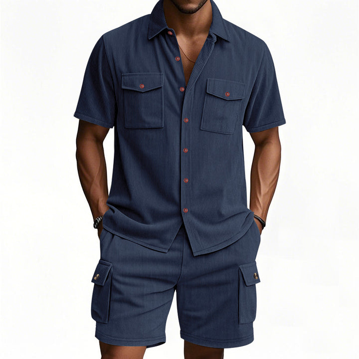 Herrer fritidsskjorte og shorts-sæt med afslappet design og praktiske lommer Stilla