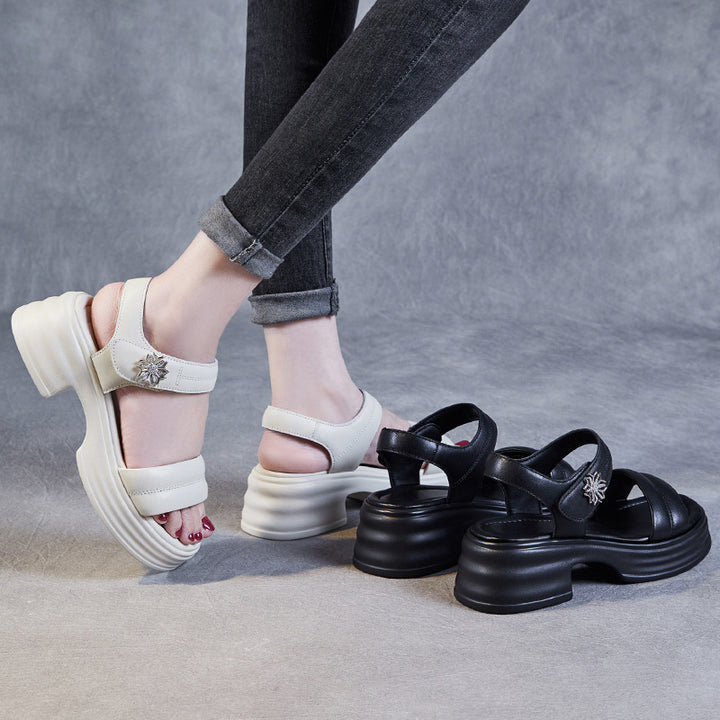 Dame Chunky-heel slide sandaler med dekorativt accent Stilla