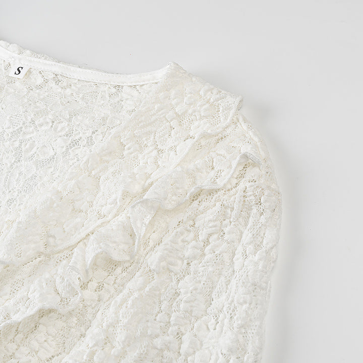 Damebluse med flæsedetaljer og justerbare snørestropper Stilla