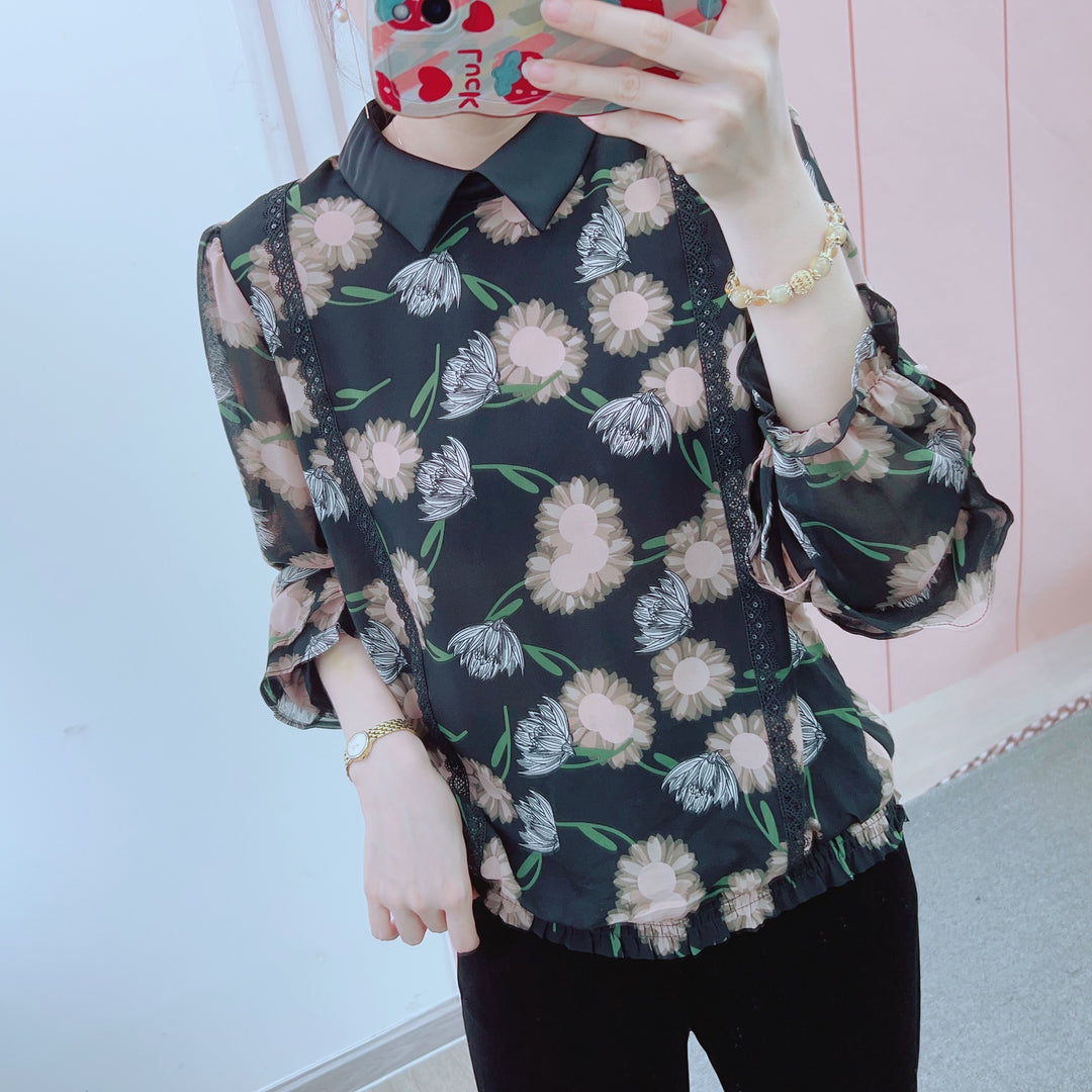 Dame blomsterpræget chiffonbluse med flæsedetaljer og elegant krave Stilla