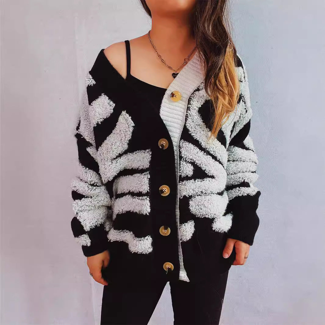 Kvinders fashionable cardigan med grafisk mønster og luksuriøse knapper Stilla