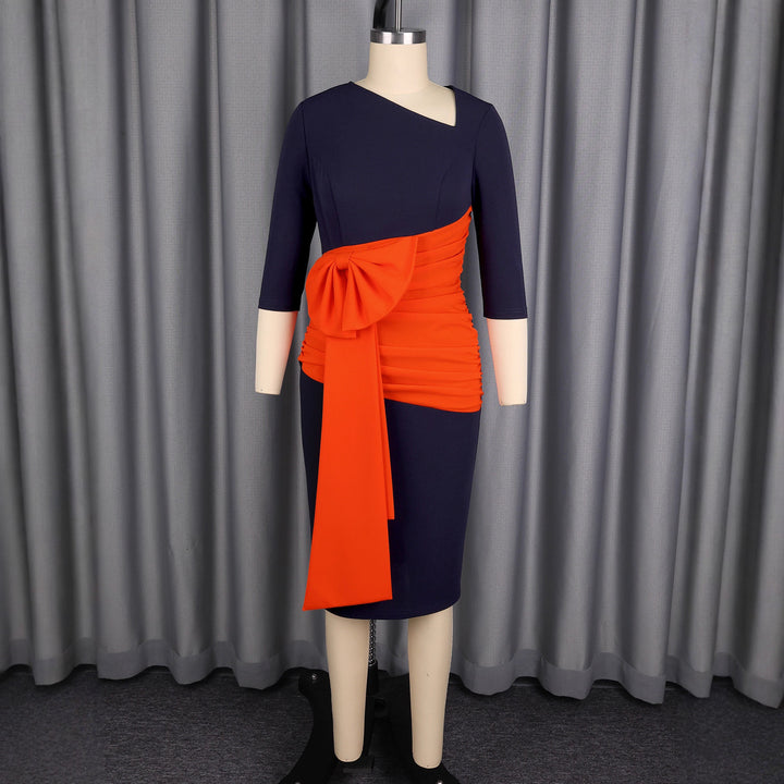 Dame Effortlessly Chic Kjole med asymmetrisk design og voluminøst flæseelement Skovae