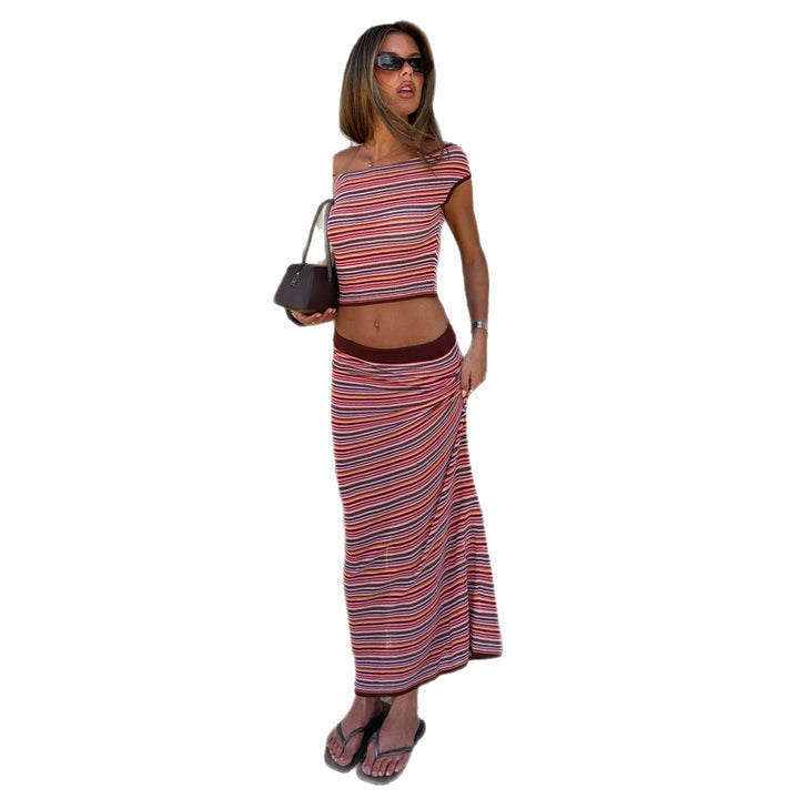 Dame maxi kjole med farverige striber og off-shoulder design Skovae