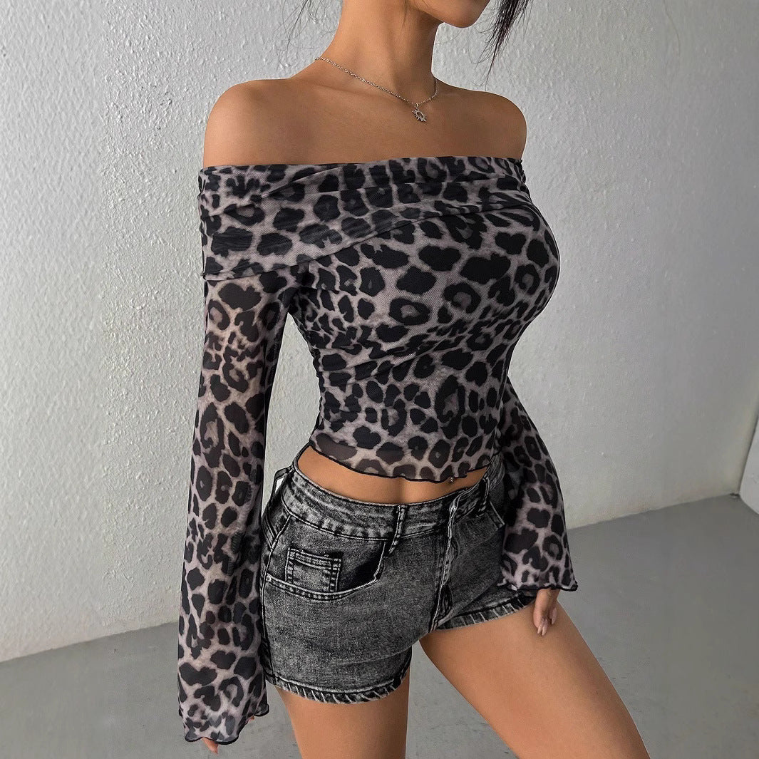 Dame skulderfri top med leopardmønster og vide ærmer Stilla