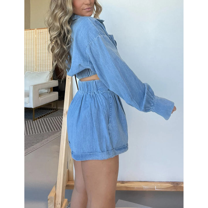 Dame afslappet denim sæt med cropped bluse og løse shorts Stilla
