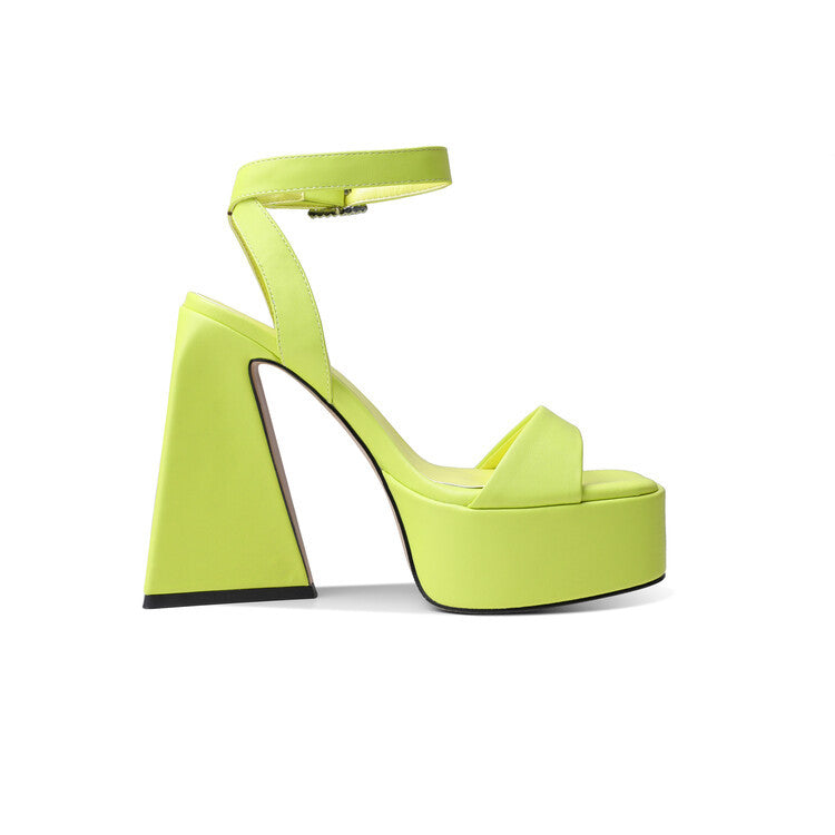 Femme Chunky Platform Højhælede Sandaler med justerbar ankelrem og skulpturelt design Stilla