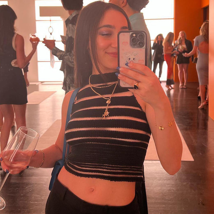 Dame Crop-Top med transparent hulmønsterstruktur Skovae