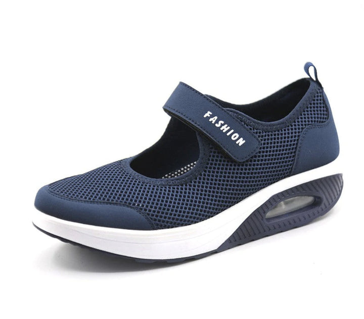 Dame Sportliche Slip-On Sneakers med justerbar velcro-lukning og åndbart mesh-overmateriale Stilla