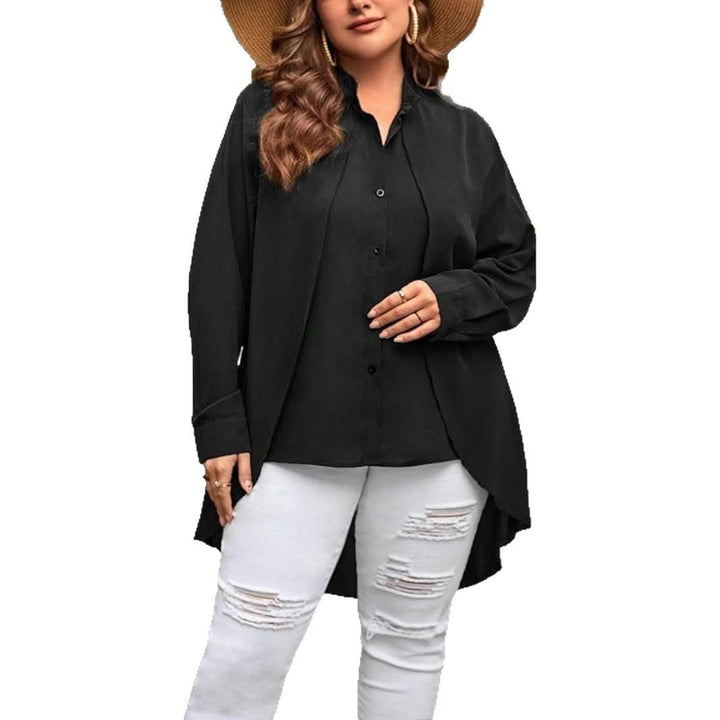 Damer blusejakke med asymmetrisk snit og elegant knaplist Stilla