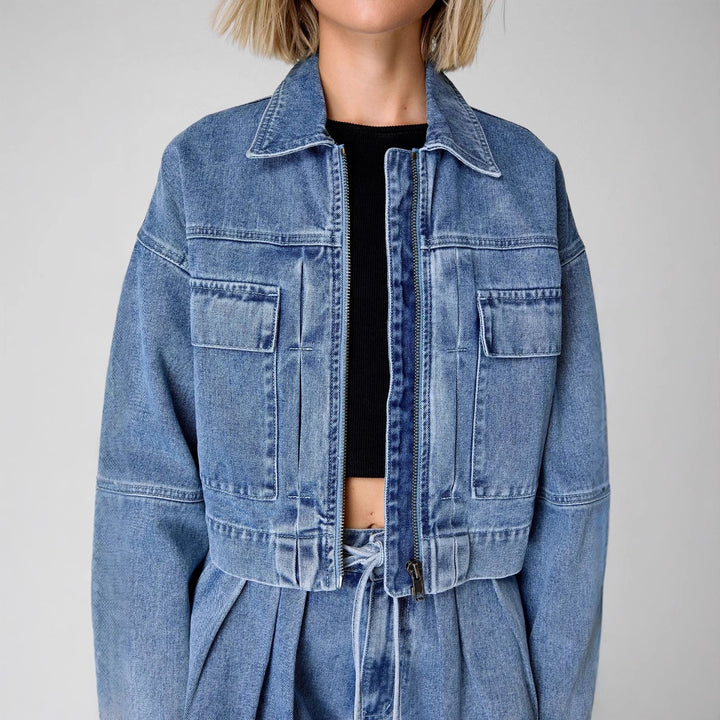 Dame Denim Shorts med komfortabelt gummibånd og moderigtige folder Stilla
