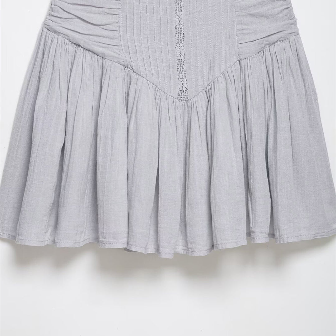 Damer let babydoll-kjole med ruffledetaljer og elastisk taljering Skovae