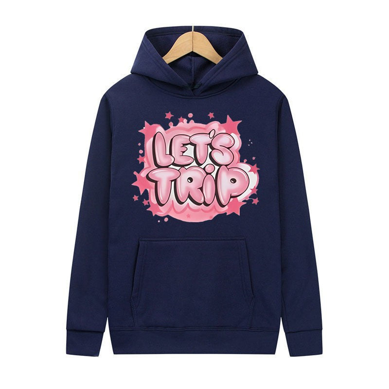 Dame hoodie med stilfuld graffiti print og behagelig pasform Skovae