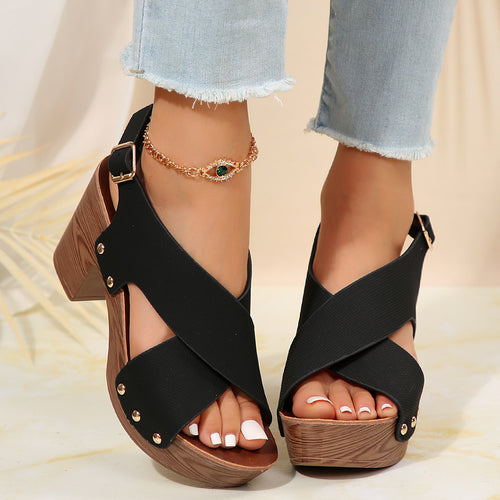 Dame Plateau-sandaler med komfortabel rem og dekorative detaljer Stilla