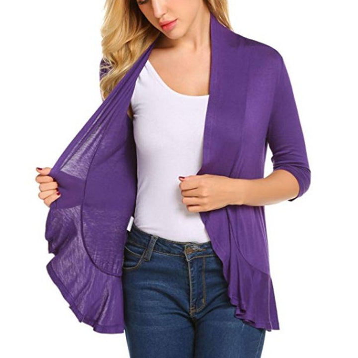 Kvinders fashions cardigan med asymmetrisk snit og fladrende detaljer Skovae
