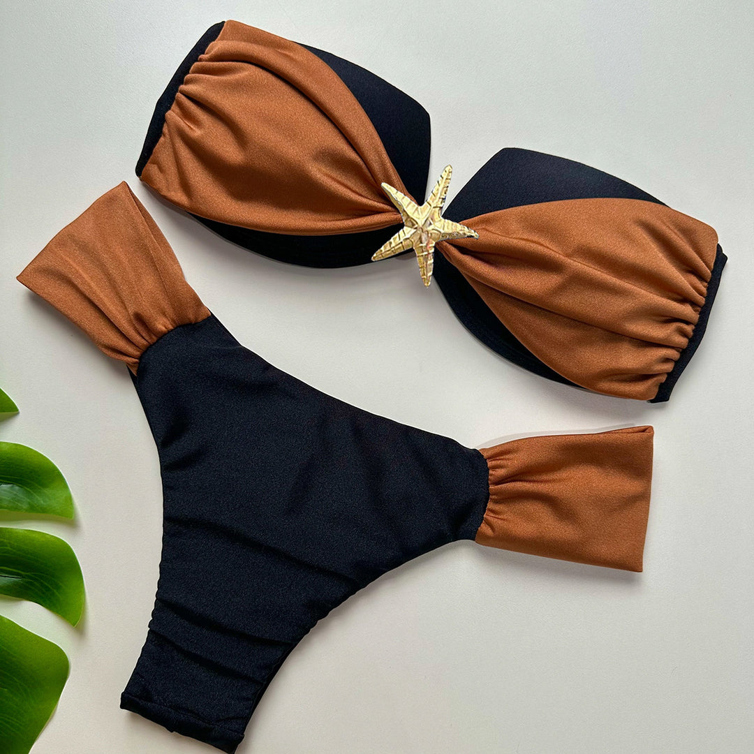 Damernes strandbikini med stilfuldt bandeau-top og skinnende stjerne-pin Stilla