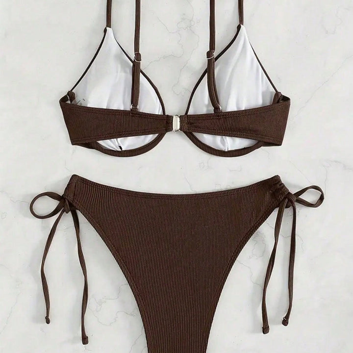 Dame triangel-bikini med justerbare stropper og sidesnøring Skovae