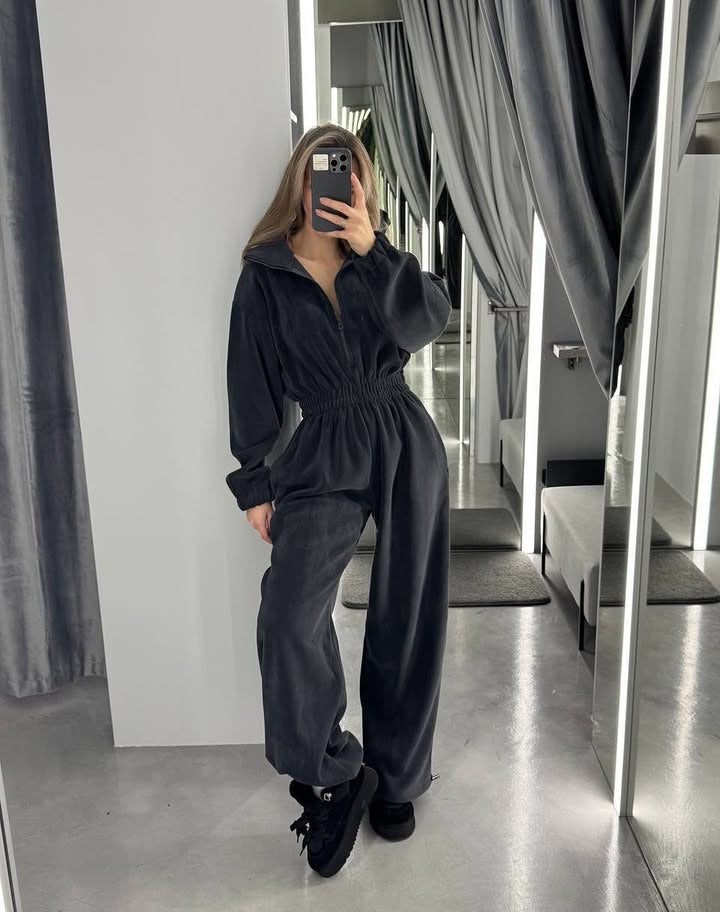 Kvinders fleece jumpsuit med høj krave og praktisk lynlås Skovae