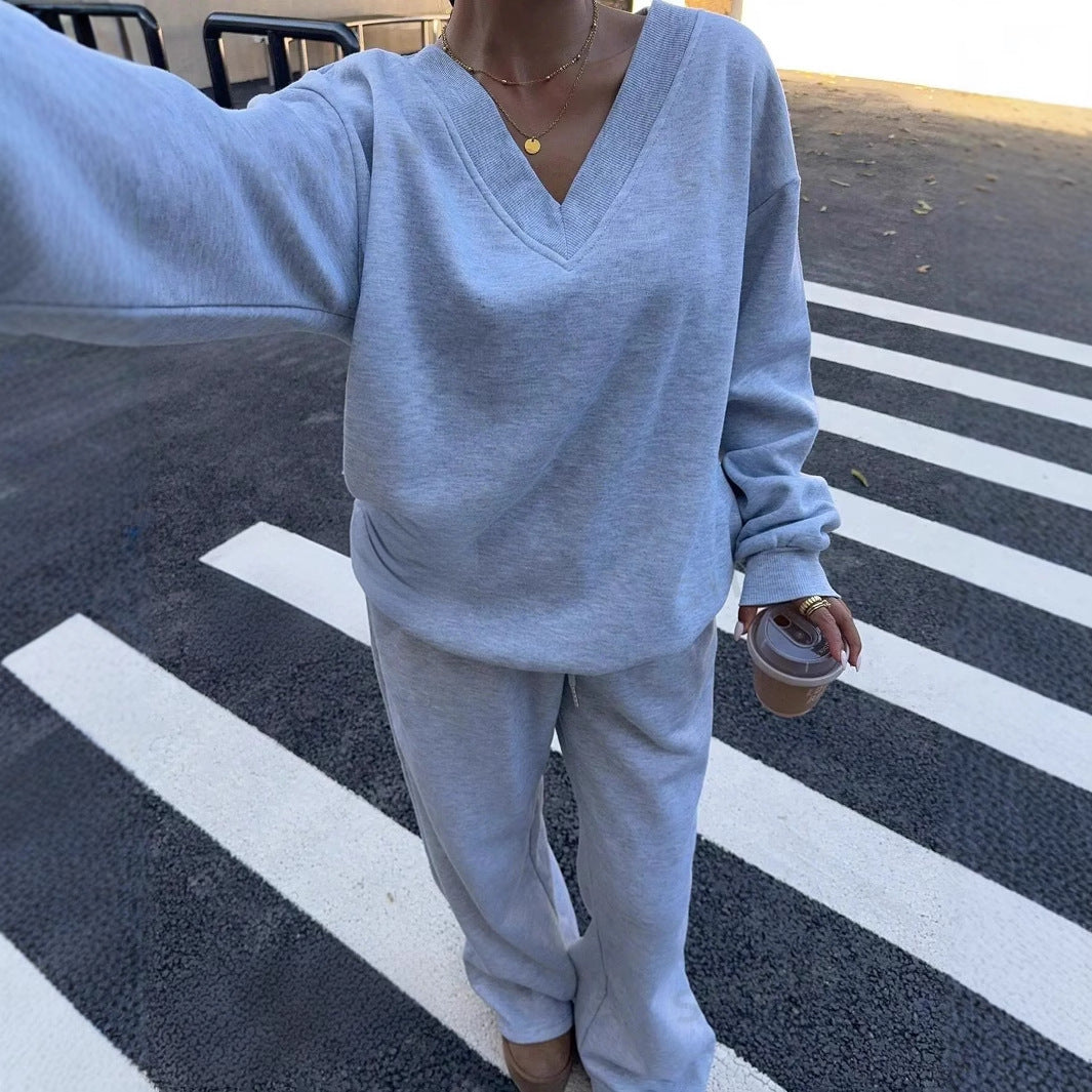 Dame afslappet V-udskæring sweatshirt og rummelige joggebukser Stilla