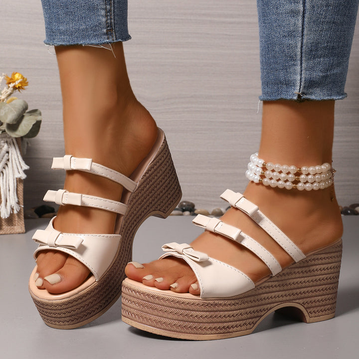 Dame plateau-sandaler med stilfuldt rem-design og skridsikker sål Stilla