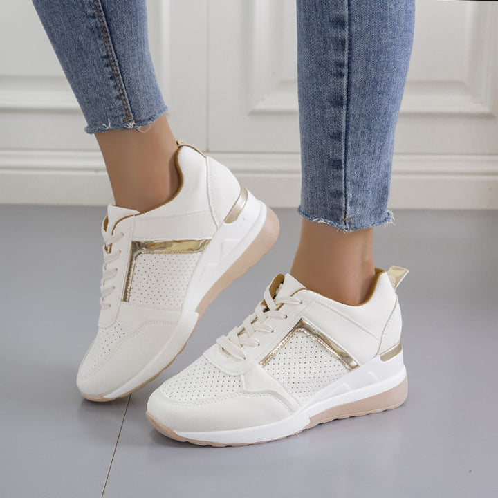 Dame Sporty Sneakers med åndbart overmateriale og fashionable detaljer Stilla