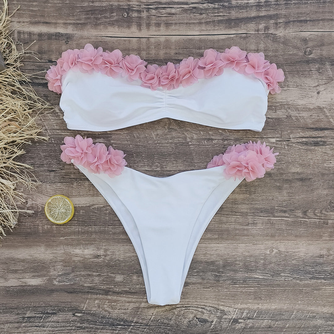 Dame bikini-sæt med blomsteret bustier-overdel og højt skåret trusser Stilla