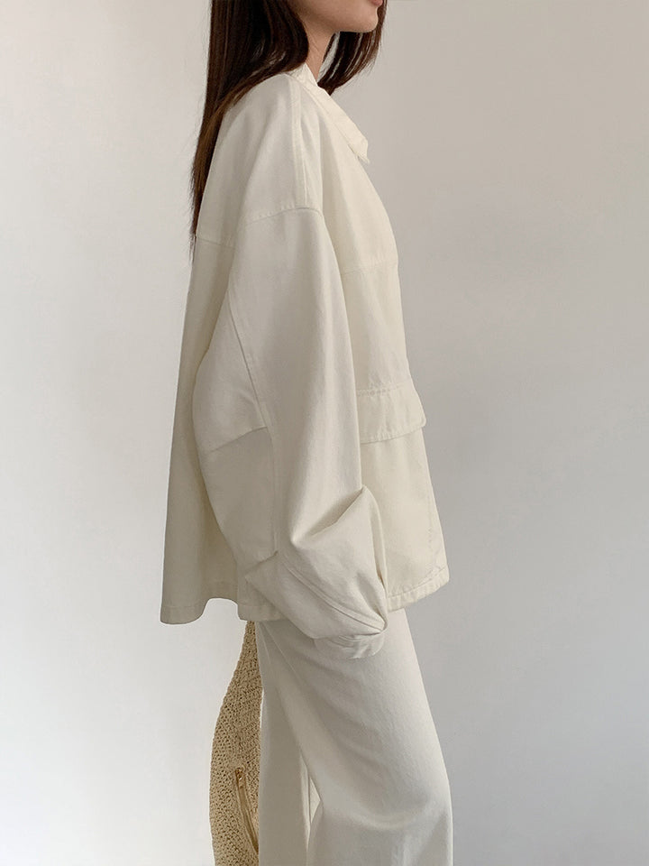 Dame afslappet jeansjakke i moderne oversized snit med praktiske lommer og klassisk krave Stilla