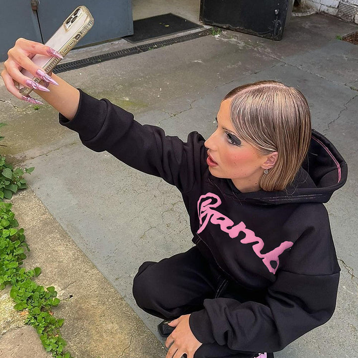 Dame Hoodie med kunstnerisk logo-design og afslappet snit Stilla