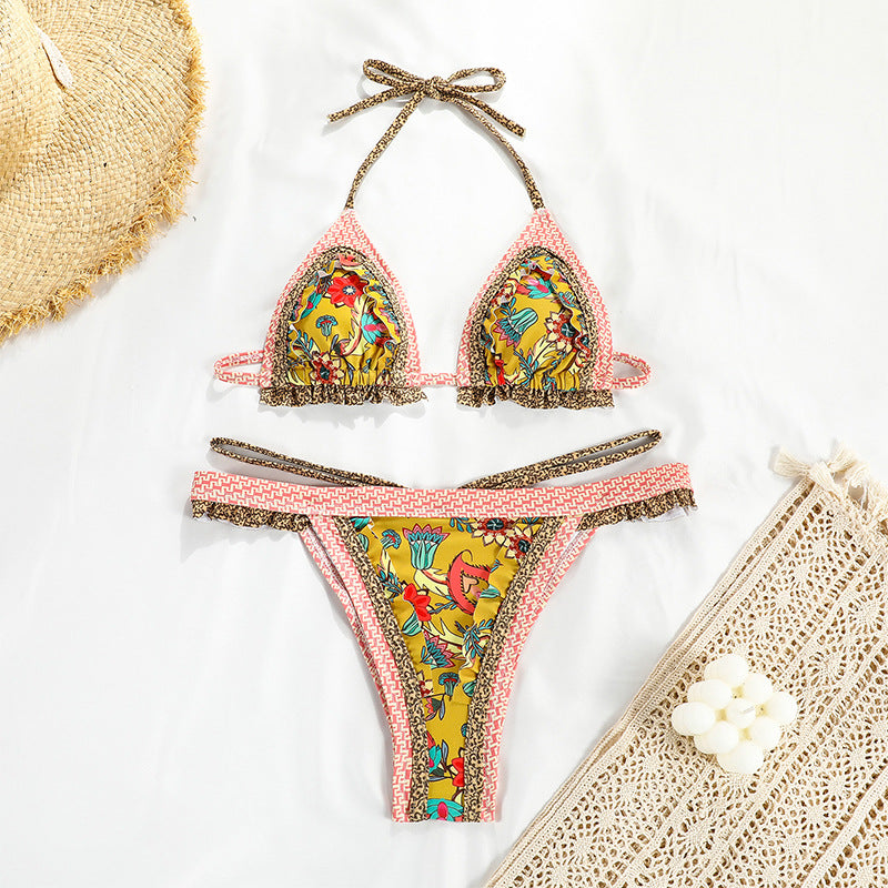Dame Triangel-Bikini med legesyge flæsedetaljer og blomsterdesign Stilla