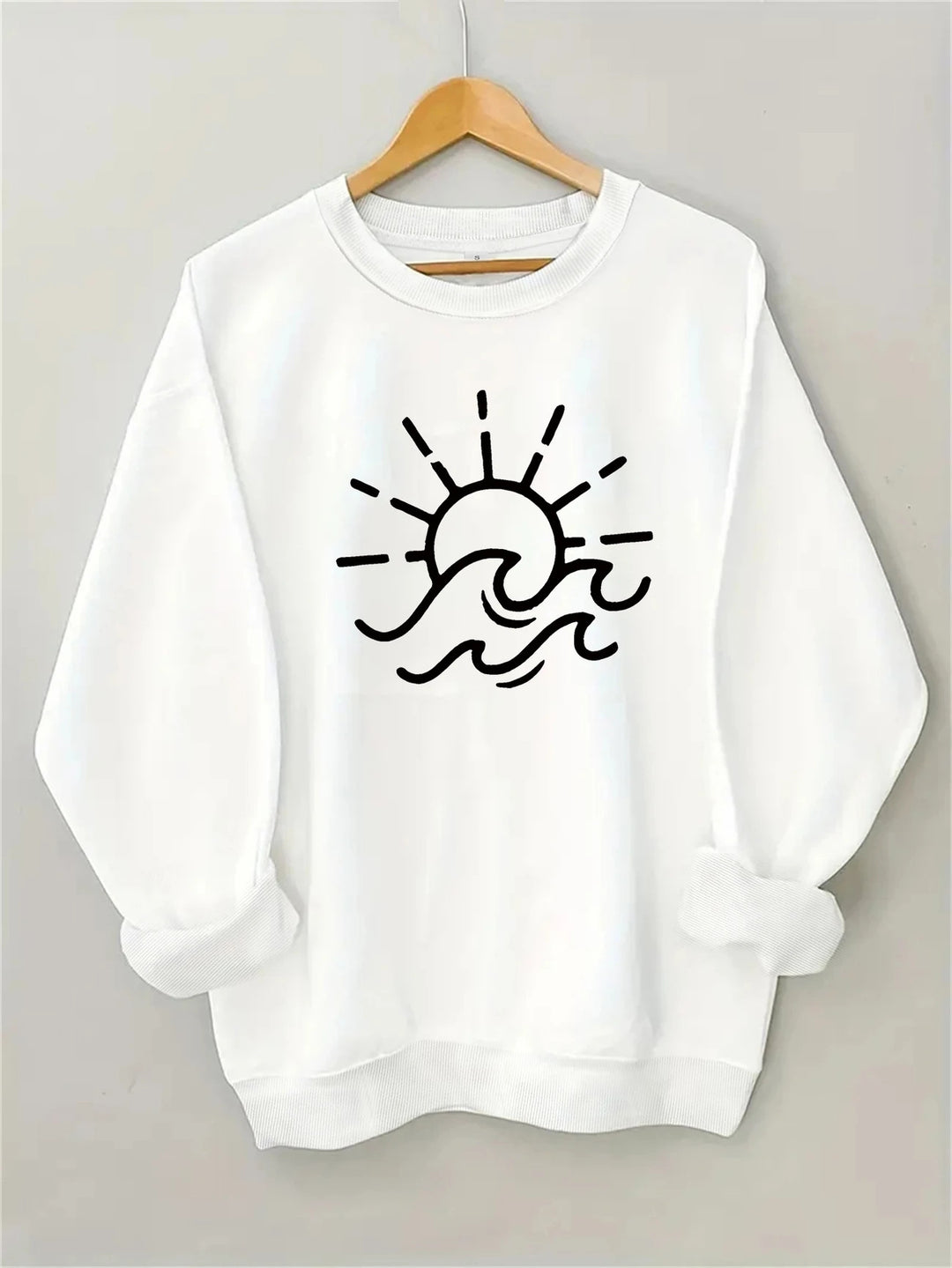 Kvinders sweatshirt med kreativt sol- og bølgedesign Stilla